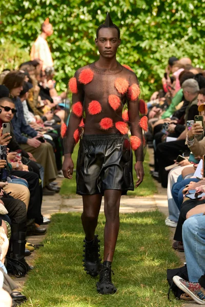 Look 37